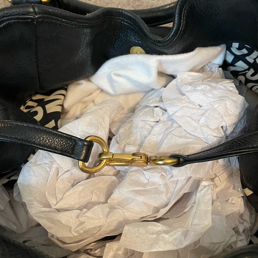 Marc Jacobs Black Leather Hobo Bag with Gold Accents - Picture 8 of 11